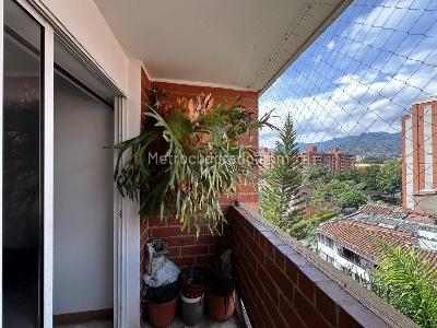 Apartamento en venta en Laureles, Medellín · foto 4 de 20