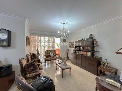Apartamento de 4 alcobas en venta en Laureles, Medellín, 131 m² · foto 3 de 20