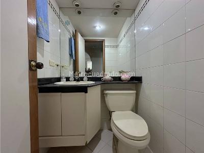 Apartamento de 4 alcobas en venta en Laureles, Medellín, 131 m² · foto 9 de 20