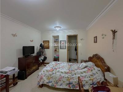 Apartamento de 4 alcobas en venta en Laureles, Medellín, 131 m² · foto 11 de 20