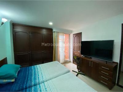 Apartamento de 3 alcobas en venta en Laureles, Medellín, 176 m² · foto 9 de 17