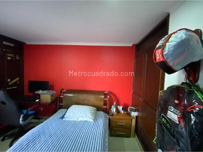 Apartamento de 3 alcobas en venta en Laureles, Medellín, 176 m² · foto 13 de 17