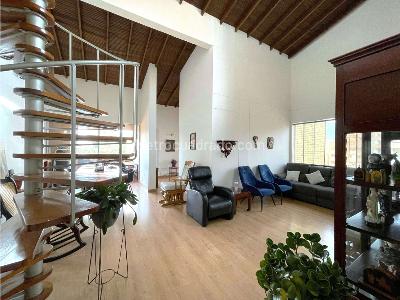 Apartamento de 4 alcobas en venta en Laureles, Medellín, 141 m² · foto 2 de 20