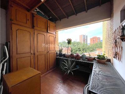 Apartamento de 4 alcobas en venta en Laureles, Medellín, 141 m² · foto 10 de 20