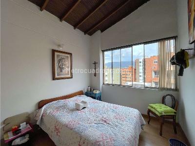 Apartamento de 4 alcobas en venta en Laureles, Medellín, 141 m² · foto 18 de 20