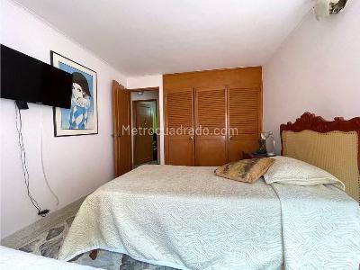 Apartamento de 3 alcobas en venta en Cerro Nutibara, Medellín, 115 m² · foto 14 de 17