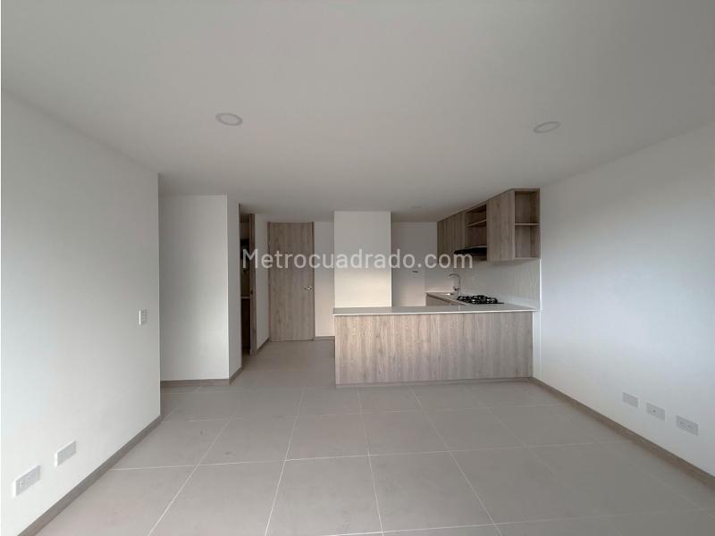 New 3BR Apartment in Itagui - 9