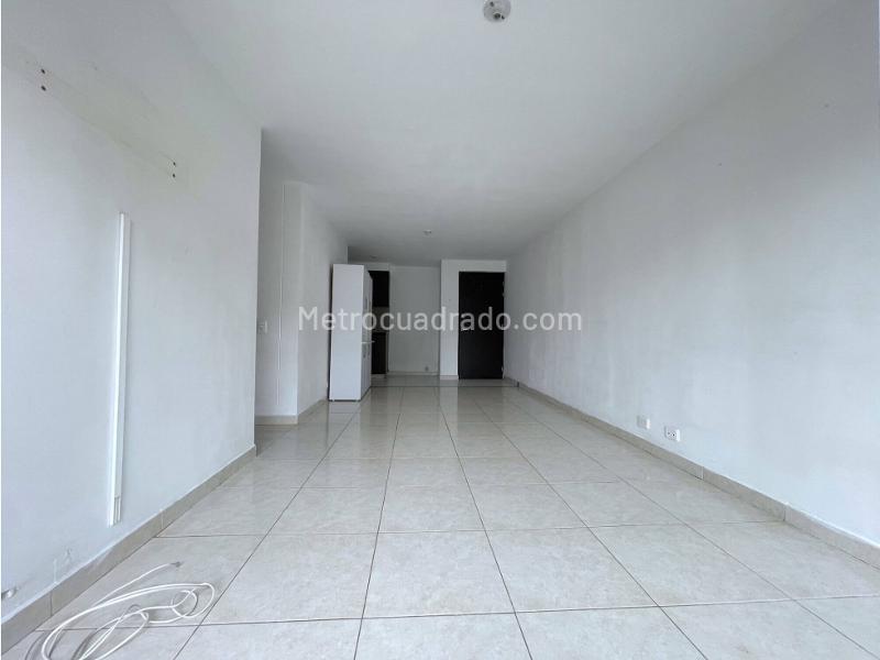 3BR Apartment with City View in La Castellana - 2