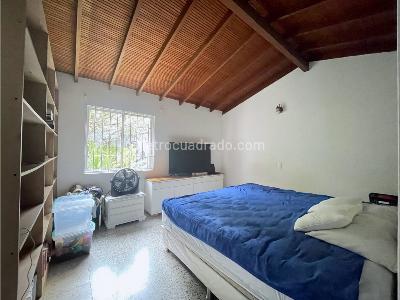 Casa de 5 alcobas en venta en La Castellana, Medellín, 317 m² · foto 7 de 20