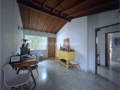 Casa de 5 alcobas en venta en La Castellana, Medellín, 317 m² · foto 11 de 20