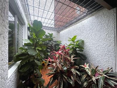 Casa de 5 alcobas en venta en La Castellana, Medellín, 317 m² · foto 12 de 20