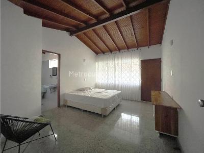Casa de 5 alcobas en venta en La Castellana, Medellín, 317 m² · foto 15 de 20