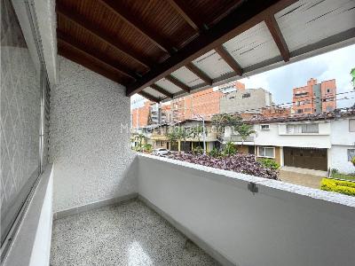 Casa de 5 alcobas en venta en La Castellana, Medellín, 317 m² · foto 18 de 20