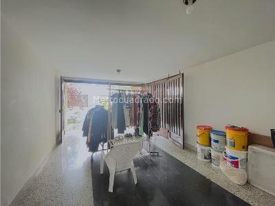 Casa de 5 alcobas en venta en La Castellana, Medellín, 317 m² · foto 19 de 20