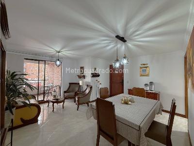 Apartamento de 3 alcobas en venta en Conquistadores, Medellín, 97 m² · foto 3 de 20
