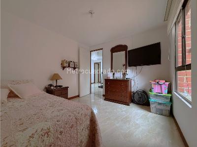 Apartamento de 3 alcobas en venta en Conquistadores, Medellín, 97 m² · foto 15 de 20