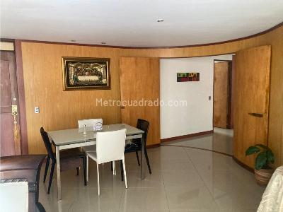 Apartamento de 3 alcobas en venta en Robledo Pilarica, Medellín, 107 m² · foto 3 de 16