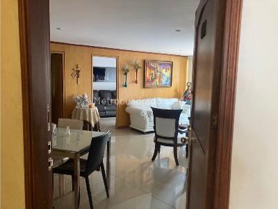 Apartamento de 3 alcobas en venta en Robledo Pilarica, Medellín, 107 m² · foto 4 de 16