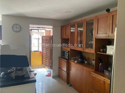 Apartamento de 3 alcobas en venta en Robledo Pilarica, Medellín, 107 m² · foto 6 de 16