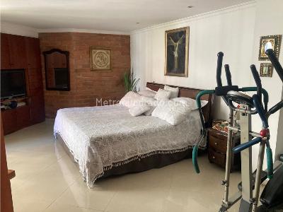 Apartamento de 3 alcobas en venta en Robledo Pilarica, Medellín, 107 m² · foto 11 de 16