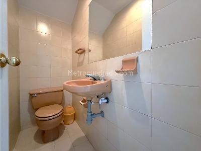 Casa de 5 alcobas en venta en Santa Monica, Medellín, 185 m² · foto 6 de 19