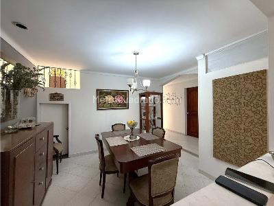 Casa de 5 alcobas en venta en Santa Monica, Medellín, 185 m² · foto 9 de 19