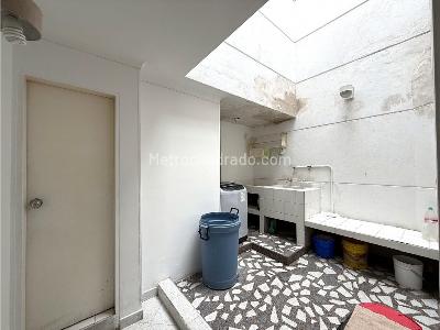 Casa de 5 alcobas en venta en Santa Monica, Medellín, 185 m² · foto 10 de 19