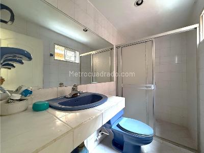 Casa de 5 alcobas en venta en Santa Monica, Medellín, 185 m² · foto 13 de 19