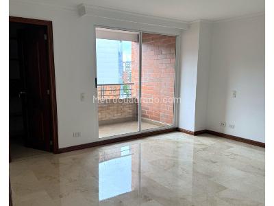 Apartamento de 4 alcobas en venta en Segundo Parque De Laureles, Medellín, 180 m² · foto 3 de 20