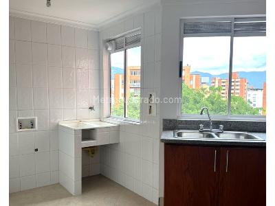 Apartamento de 4 alcobas en venta en Segundo Parque De Laureles, Medellín, 180 m² · foto 9 de 20