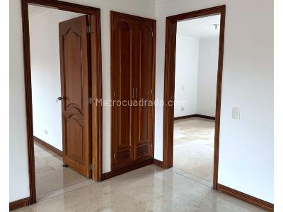 Apartamento de 4 alcobas en venta en Segundo Parque De Laureles, Medellín, 180 m² · foto 12 de 20