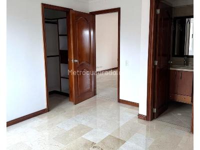 Apartamento de 4 alcobas en venta en Segundo Parque De Laureles, Medellín, 180 m² · foto 16 de 20
