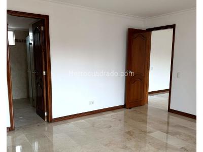 Apartamento de 4 alcobas en venta en Segundo Parque De Laureles, Medellín, 180 m² · foto 18 de 20