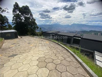 Casa de 5 alcobas en venta en Las Palmas, Medellín · foto 19 de 20