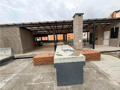 Apartaestudio en venta en La Candelaria, Medellín, 34 m² · foto 15 de 16