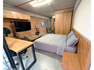 Apartaestudio en venta en La Candelaria, Medellín, 34 m² · foto 2 de 16