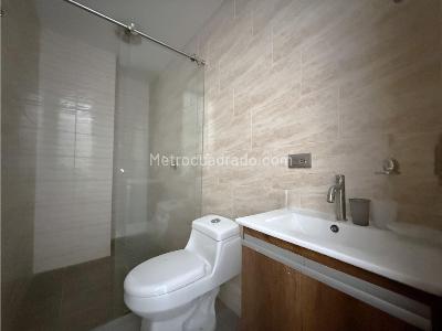 Apartamento de 3 alcobas en venta en Cristobal, Medellín, 218 m² · foto 10 de 20