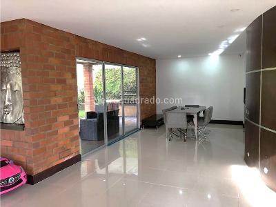 Casa de 4 alcobas en venta en Ave Maria, Sabaneta, 470 m² · foto 5 de 20