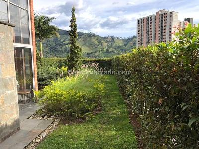 Casa de 4 alcobas en venta en Ave Maria, Sabaneta, 470 m² · foto 16 de 20