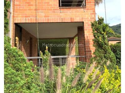 Casa de 4 alcobas en venta en Ave Maria, Sabaneta, 470 m² · foto 18 de 20