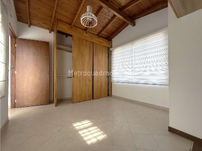 Casa en arriendo en Almeria, Medellín · foto 2 de 20