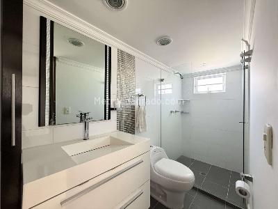 Casa en arriendo en Almeria, Medellín · foto 3 de 20