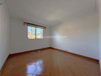 Casa en arriendo en Almeria, Medellín · foto 11 de 20