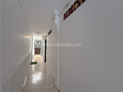 Casa de 4 alcobas en venta en Aranjuez, Medellín, 115 m² · foto 2 de 13