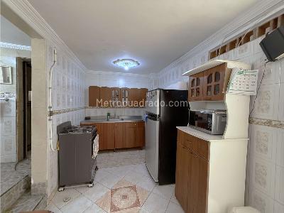 Casa de 4 alcobas en venta en Aranjuez, Medellín, 115 m² · foto 8 de 13