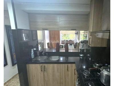 Casa de 3 alcobas en venta en Calasanz Parte Baja, Medellín, 81 m² · foto 2 de 16