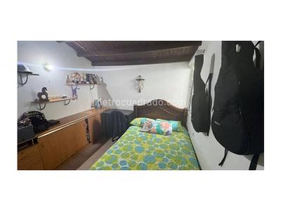 Casa de 3 alcobas en venta en Calasanz Parte Baja, Medellín, 81 m² · foto 10 de 16