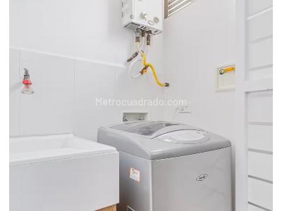 Apartaestudio en venta en Conquistadores, Medellín, 46 m² · foto 3 de 8