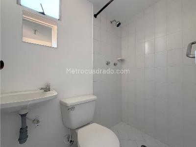 Apartamento en venta en Segundo Parque De Laureles, Medellín · foto 5 de 17