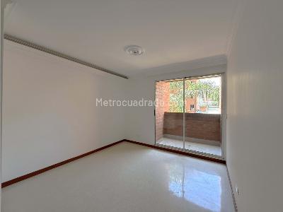 Apartamento en venta en Segundo Parque De Laureles, Medellín · foto 7 de 17